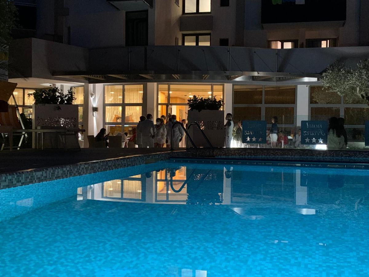 Hotel Franz Bibione Bagian luar foto