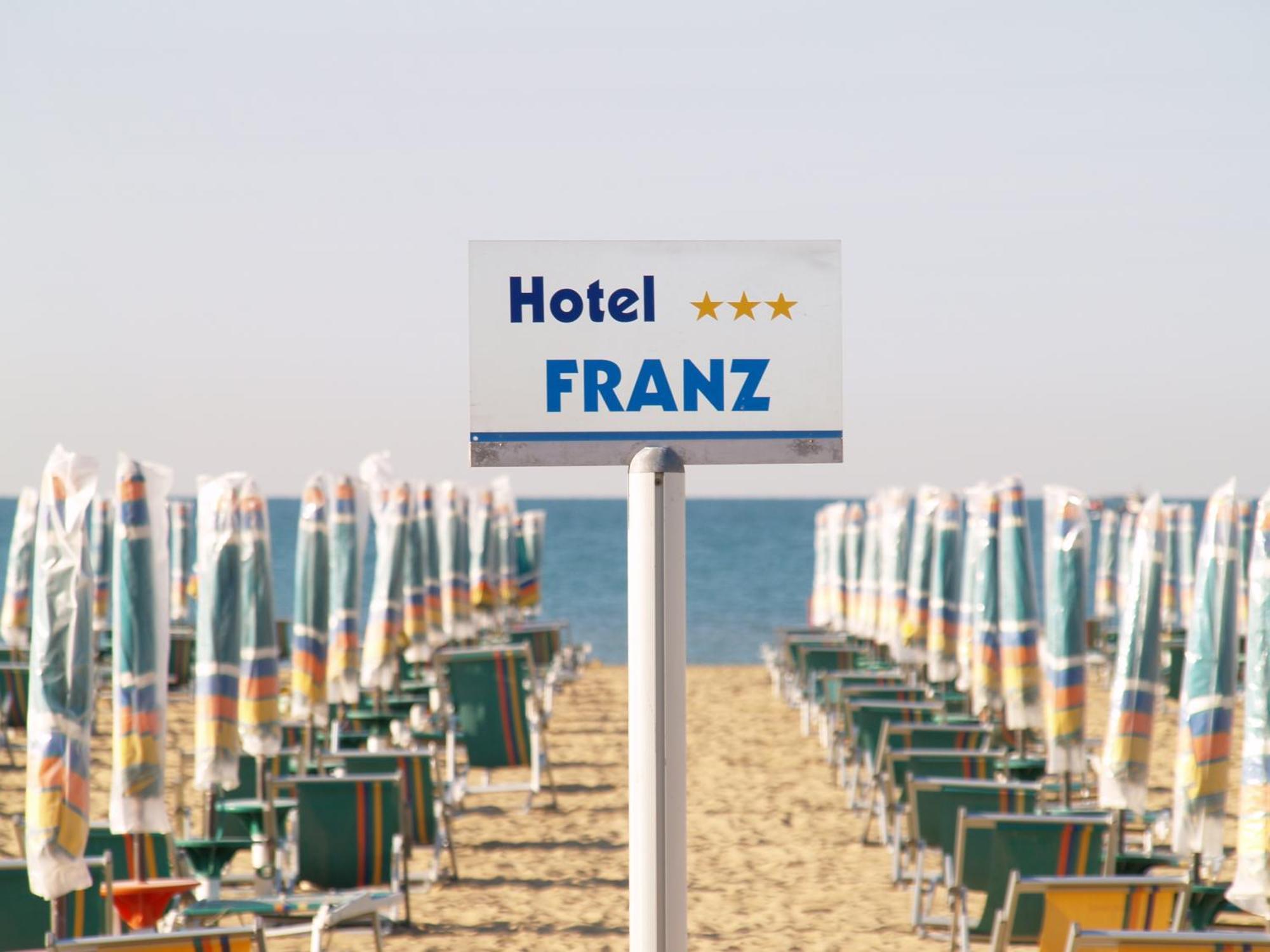 Hotel Franz Bibione Bagian luar foto
