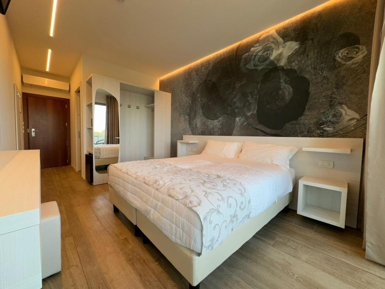Hotel Franz Bibione Bagian luar foto