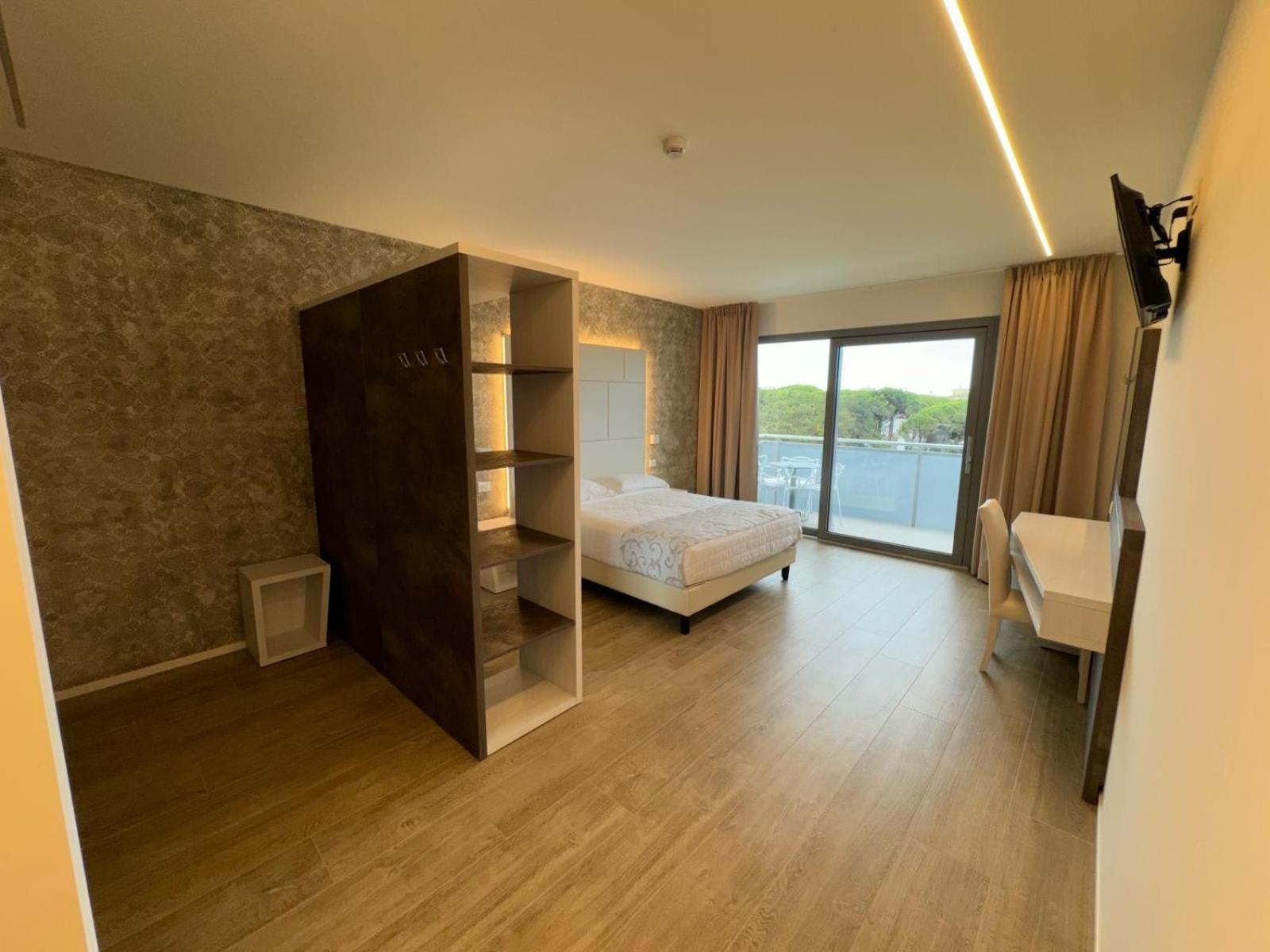 Hotel Franz Bibione Bagian luar foto