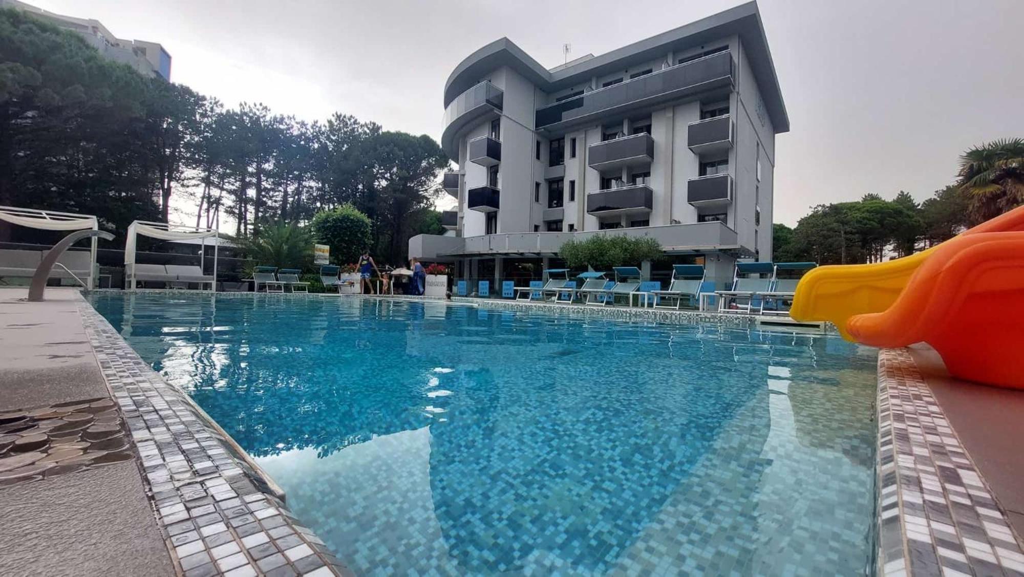 Hotel Franz Bibione Bagian luar foto