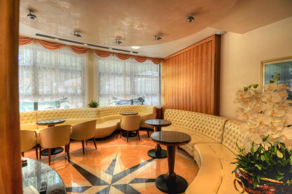 Hotel Franz Bibione Bagian luar foto