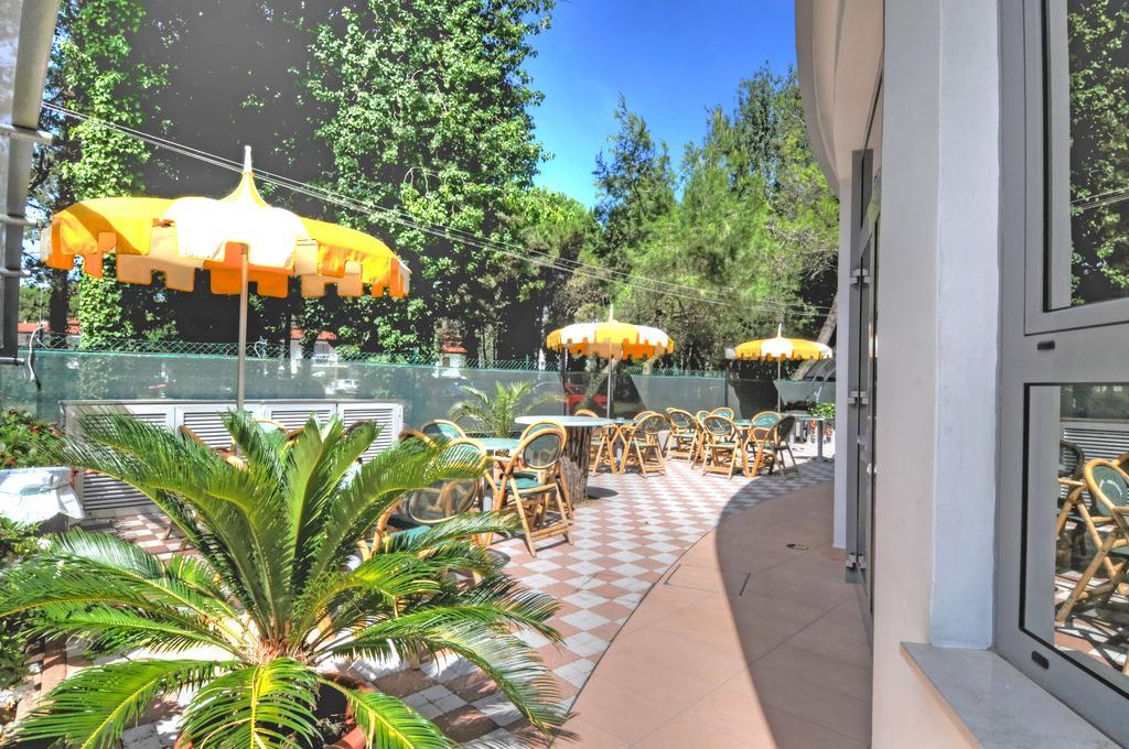 Hotel Franz Bibione Bagian luar foto
